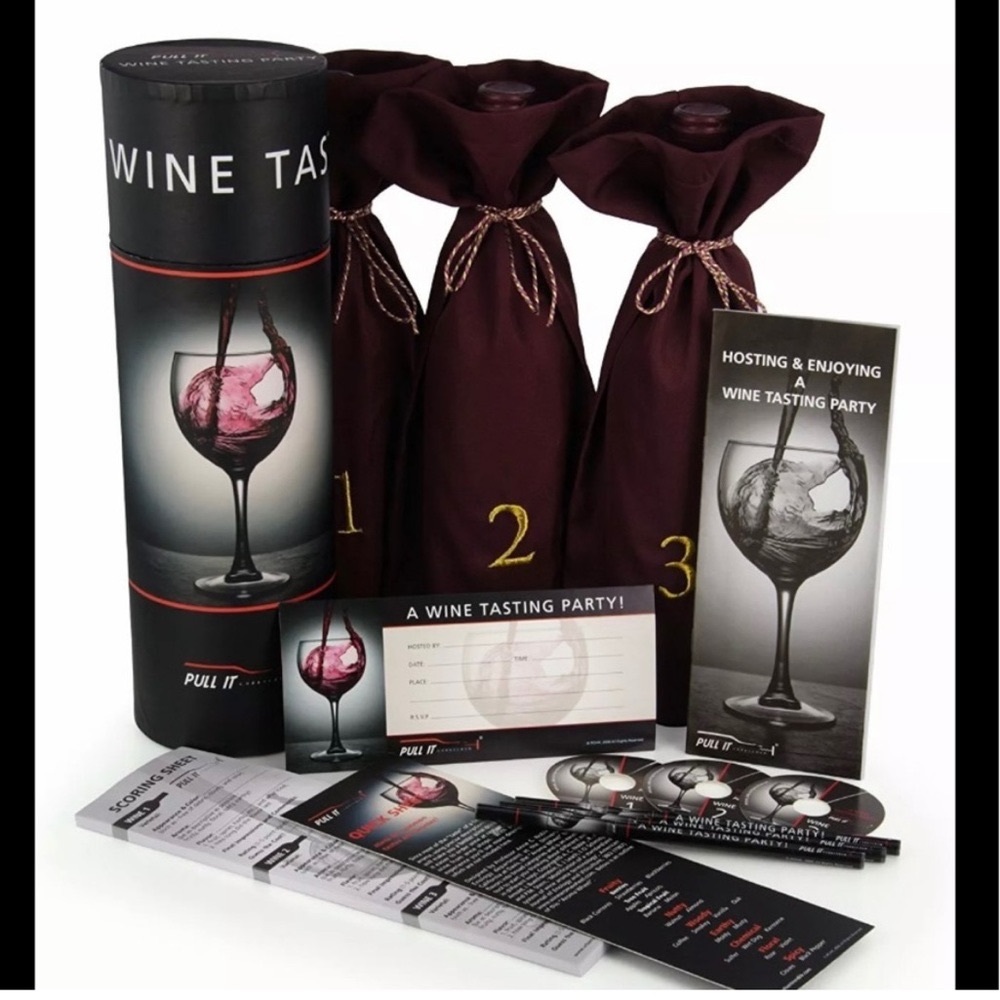 URBAN TREND Pull It WINE TASTING PARTY KIT New & Sealed 12 Invitations, 3 Bags.